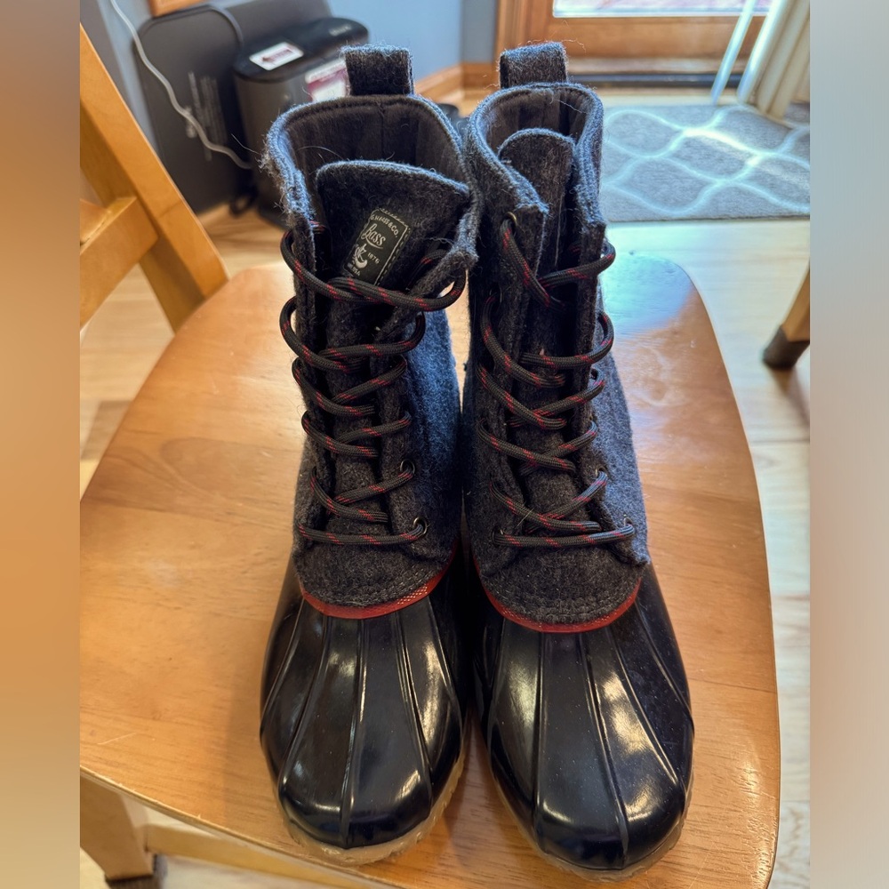 Bass duck boots women’s size 10